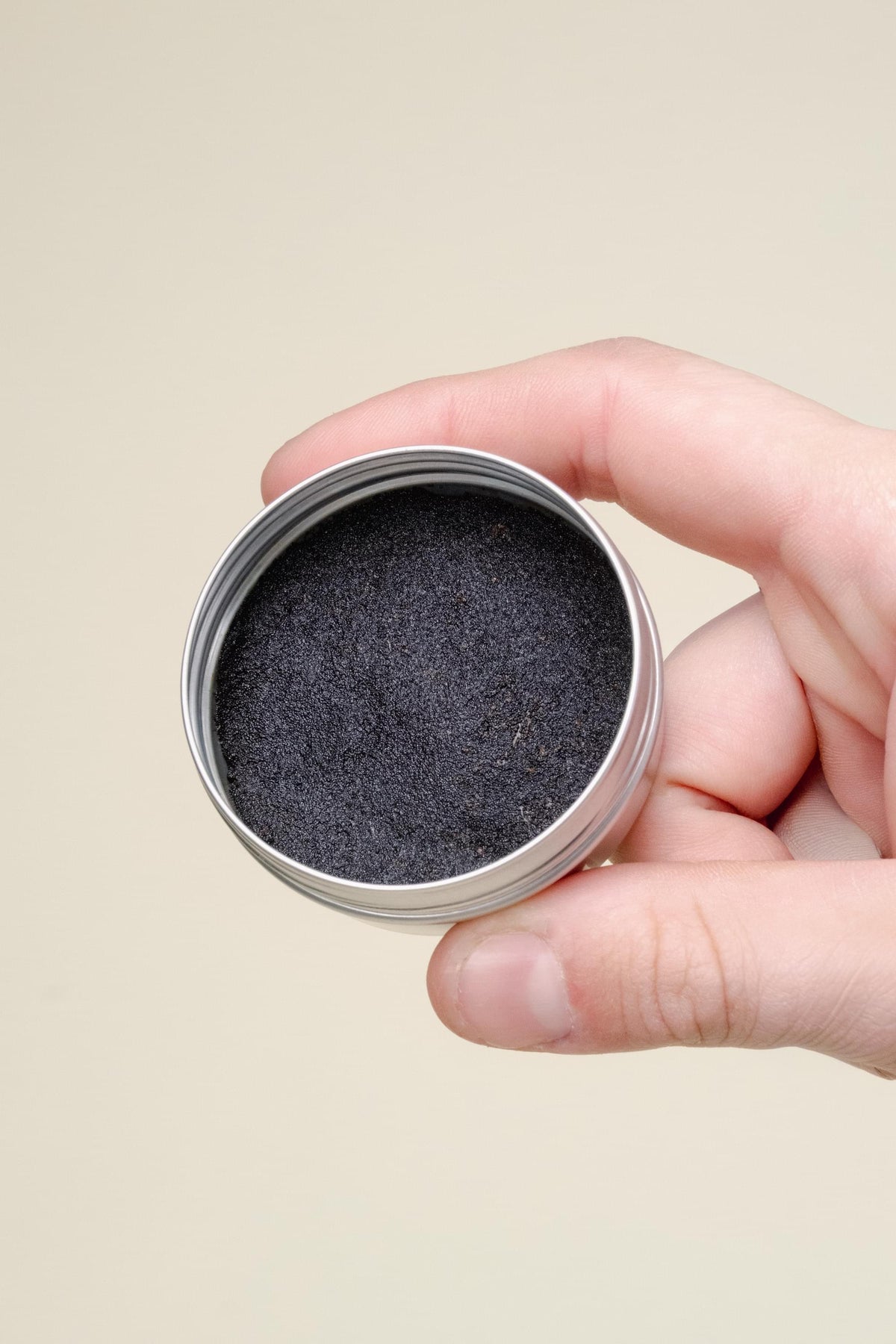 Texture dense et onctueuse du caviar de vanille Bourbon Comptoir Manitra