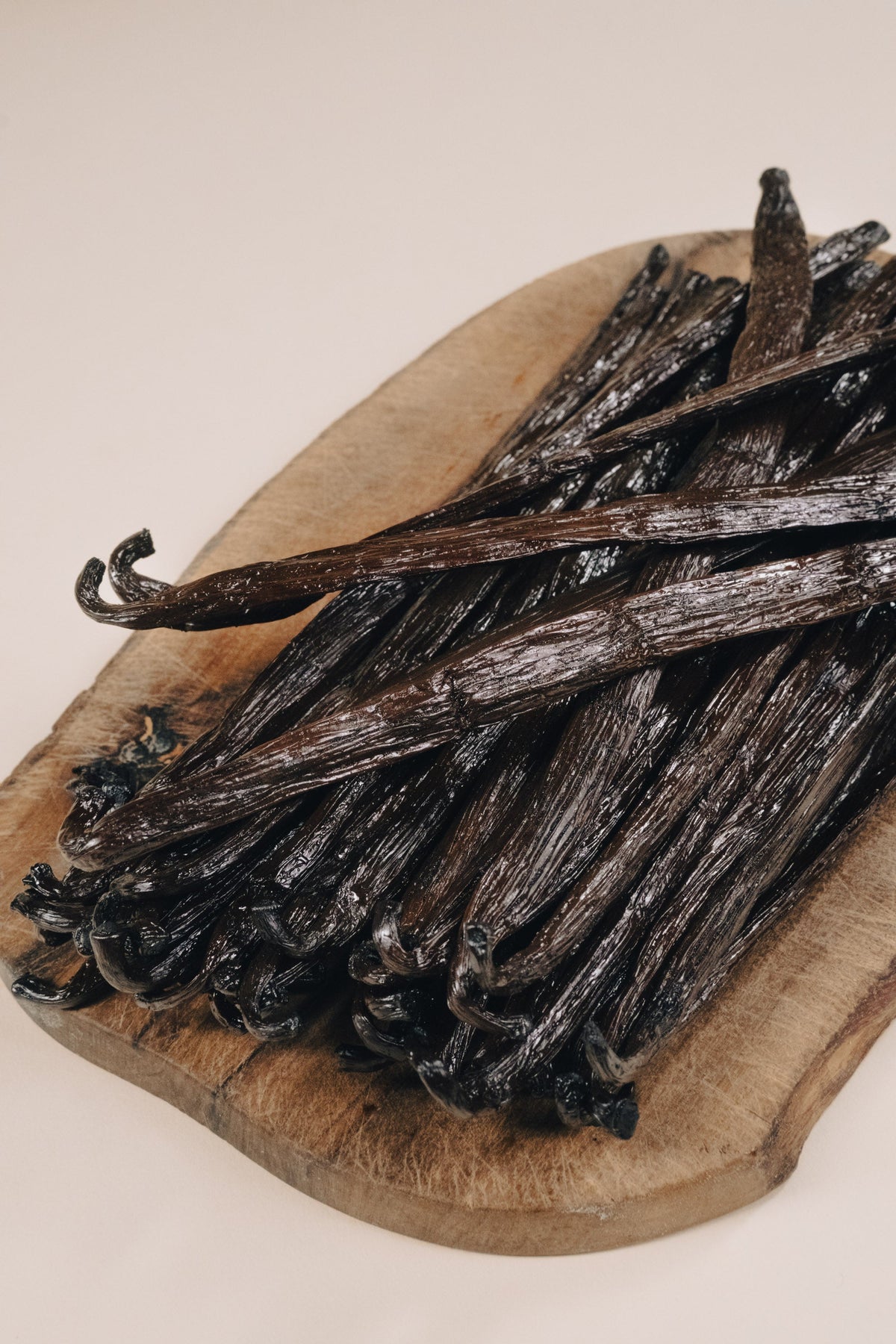 Gousses de vanille Bourbon Comptoir Manitra pour le dosage en cuisine